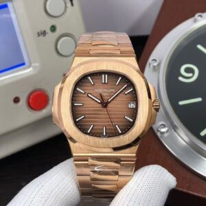 Patek Philippe Nautilus 5711R Laminas de Oro Rosa de 18k Mejor Edición Dial Marrón con Pulsera de Acero Inoxidable