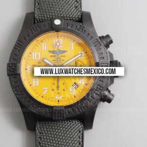 Breitling Avenger Hurricane Chronograph de Cerámica Mejor Edición Dial Amarillo con Correa de Nylon Negro