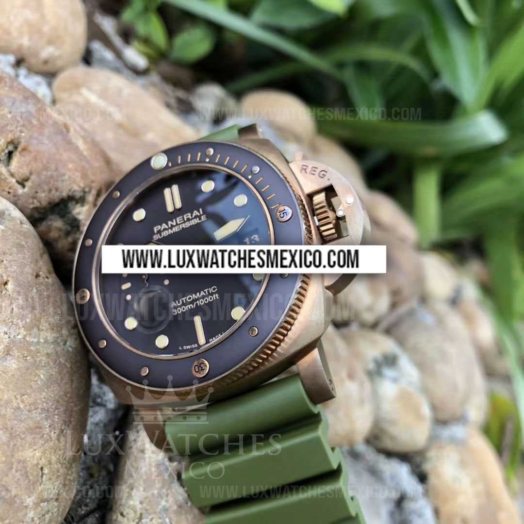 Panerai Luminor Submersible PAM968 Mejor Edici n Dial Marr n con